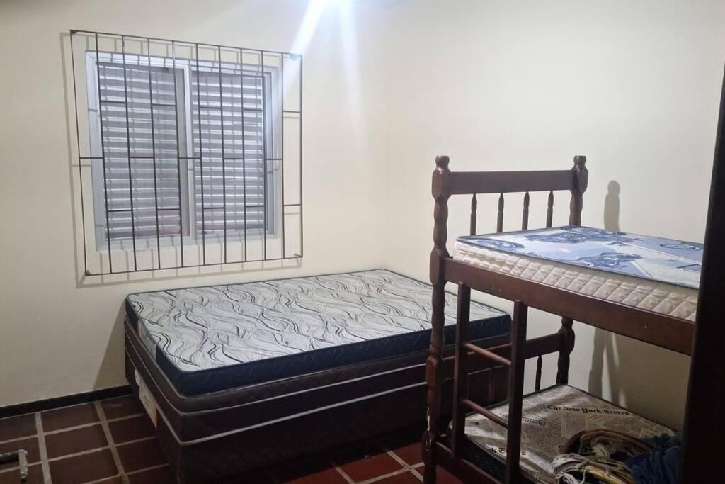 Quarto Para Quatro Pessoas A Duas Quadras Da Praia - Balneario Saint Etienne - Матинос Екстериор снимка